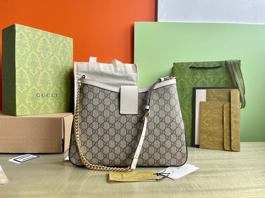 Открытая сумка через плечо Gucci из серии Ophidia - белая.