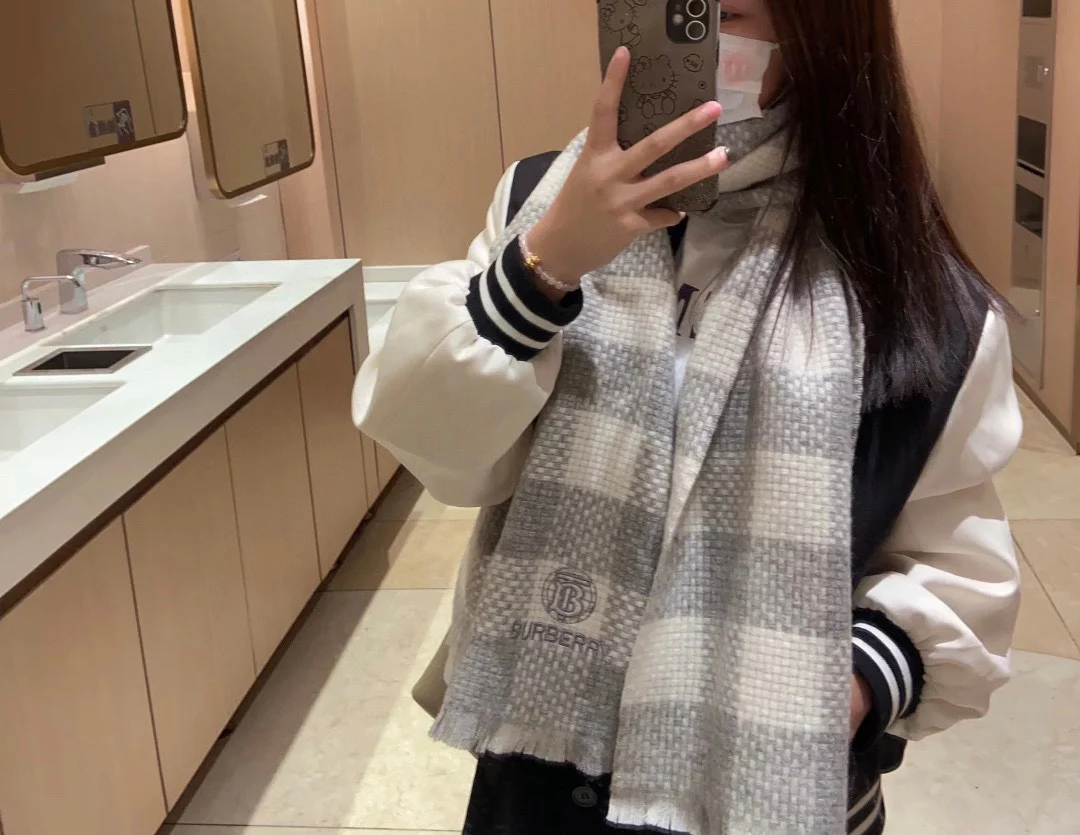 Шарф Burberry из усадочной шерсти в клетку - 32 см - 190 см - 125 г - 100% шерсть - серый