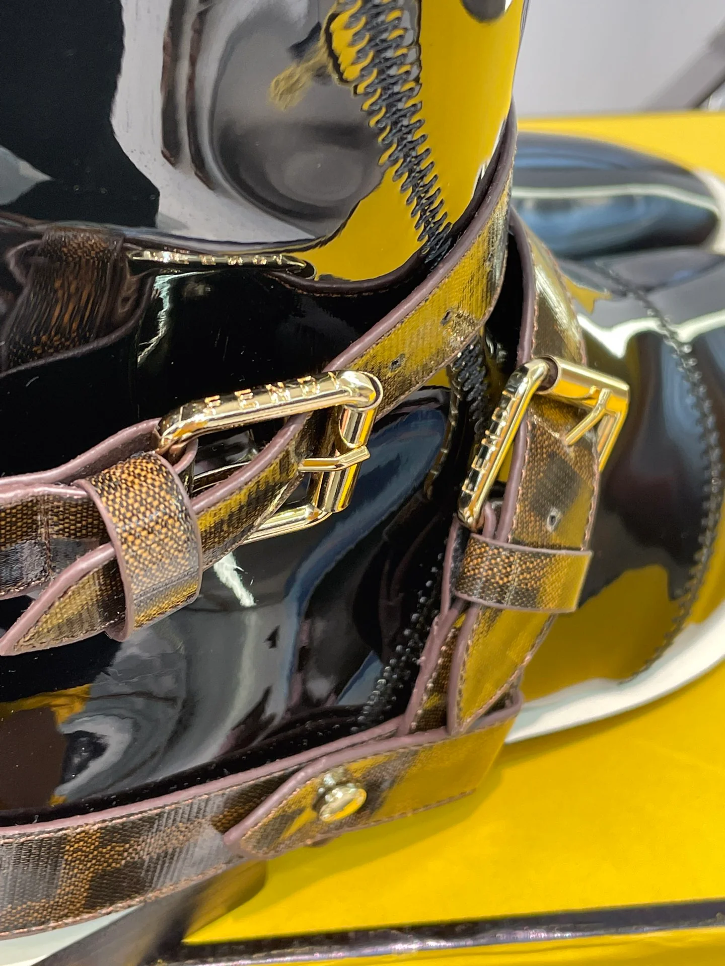 Fendi - Стильные - Британский стиль - Модные ботинки