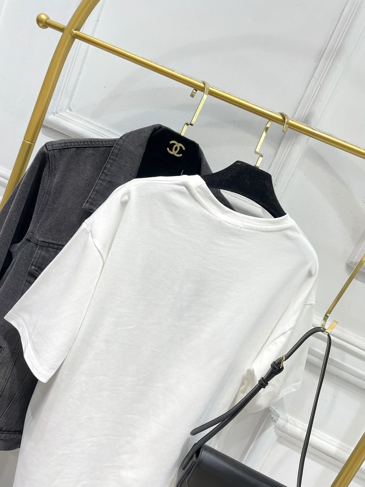 Chanel 2403 - Простая свободная хлопковая футболка с коротким рукавом