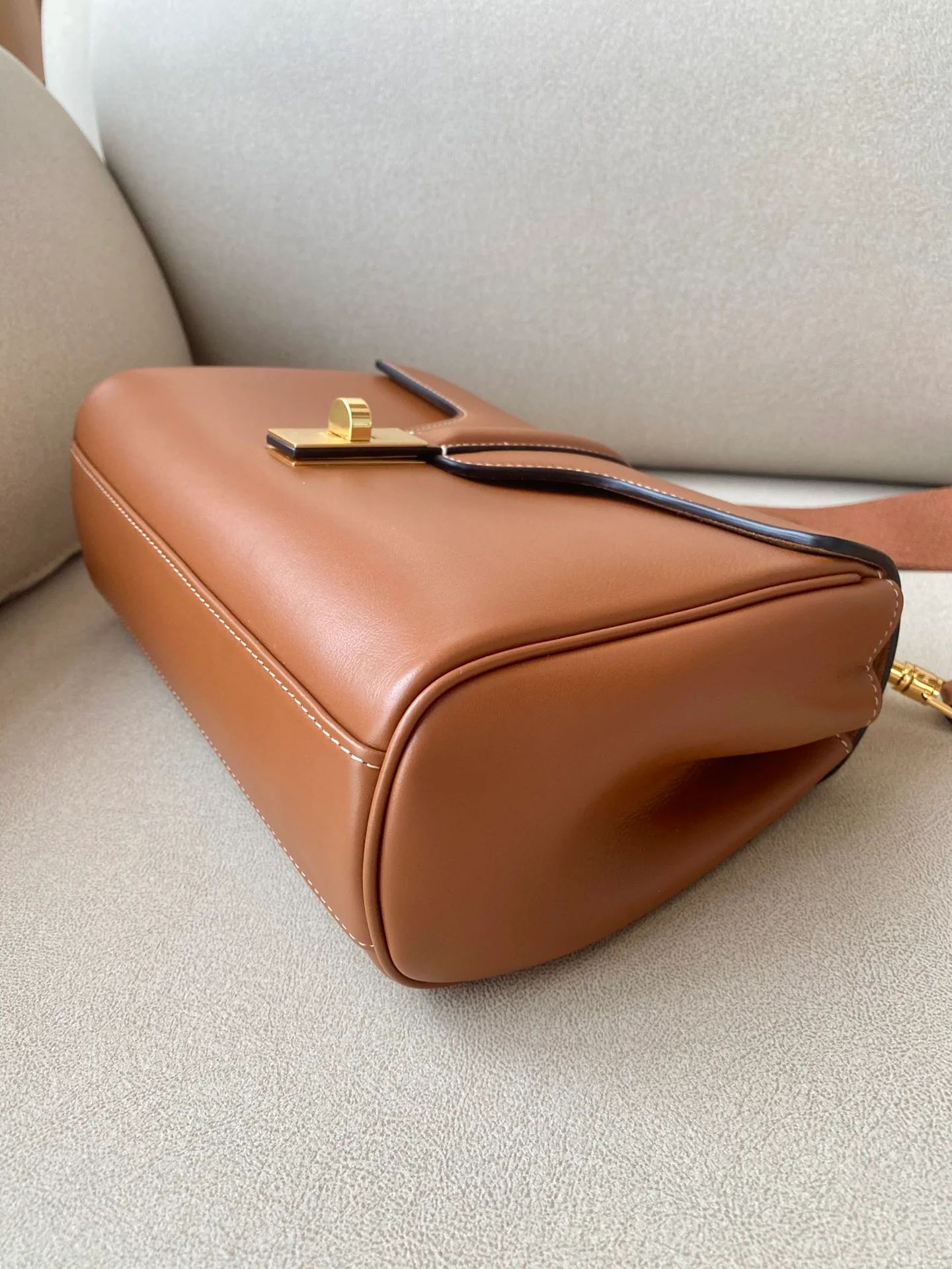 Сумка Celine из мягкой телячьей кожи с 16 узорами - 4