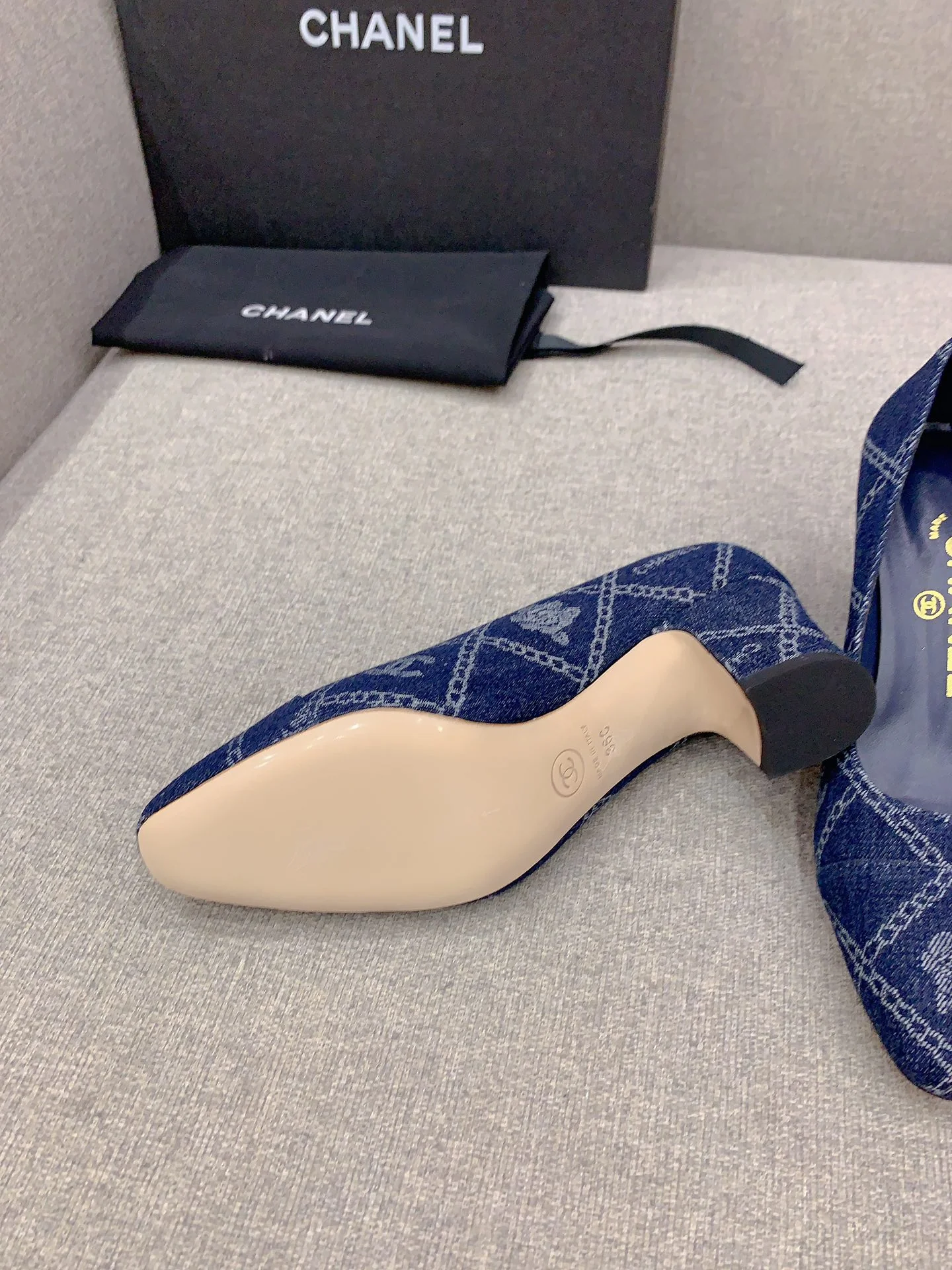 Chanel - Джинсовые туфли на массивном каблуке - Темно-синие