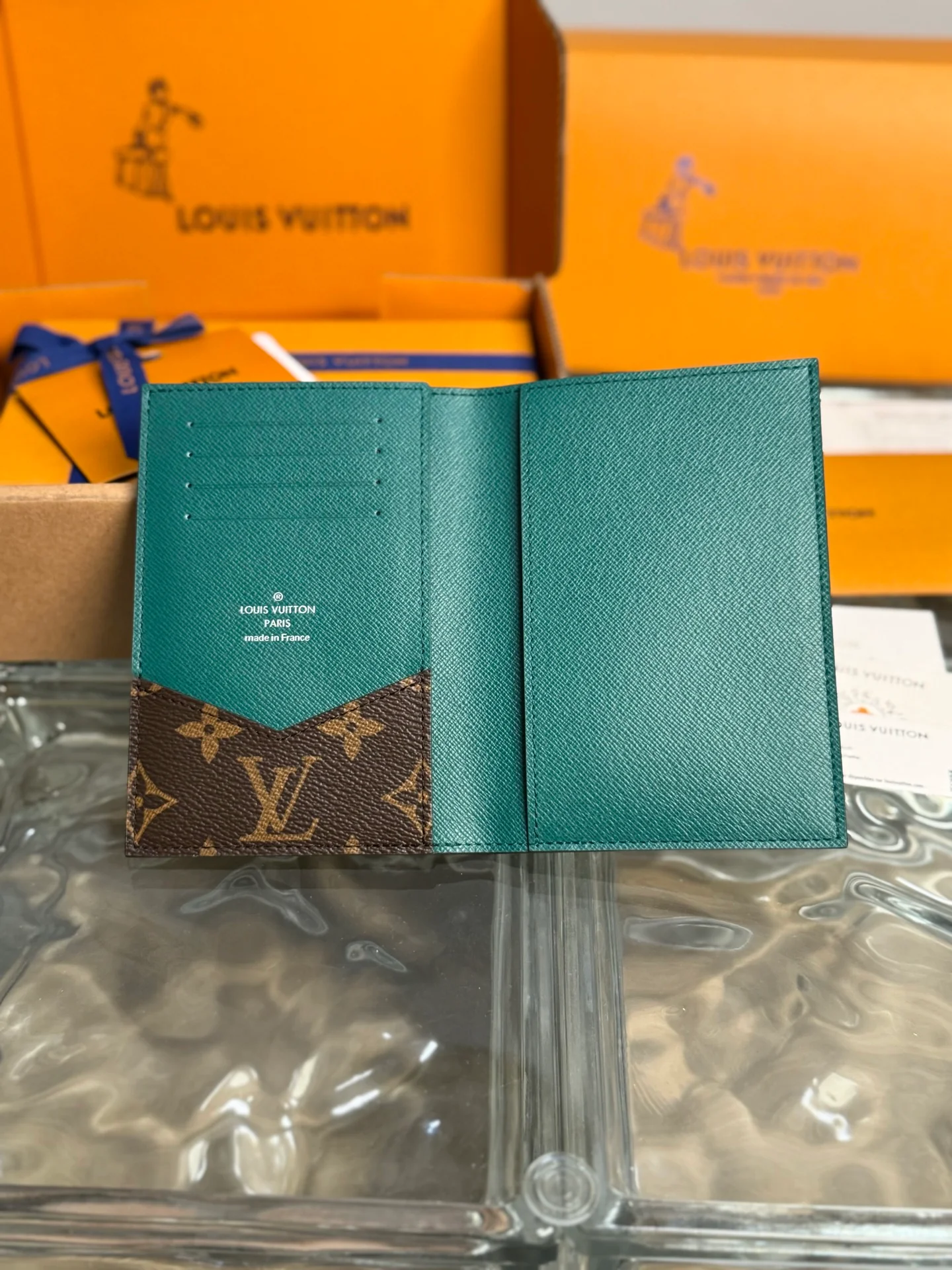 LV-m12823-colormania держатель для паспортной карты, темно-зеленый