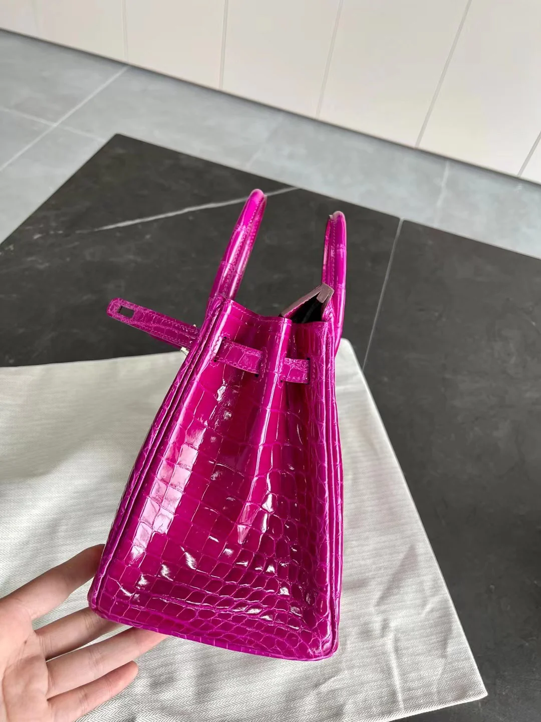 Hermes Birkin 25 Crocodile - Arabian Nights Purple - Gold Buckle