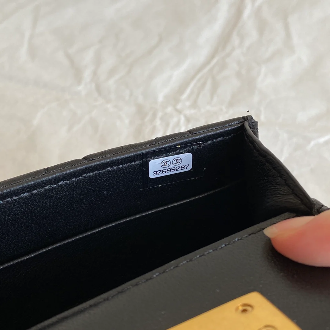 Сумка Chanel 2022 с эмалированными ручками - Черная - Большая