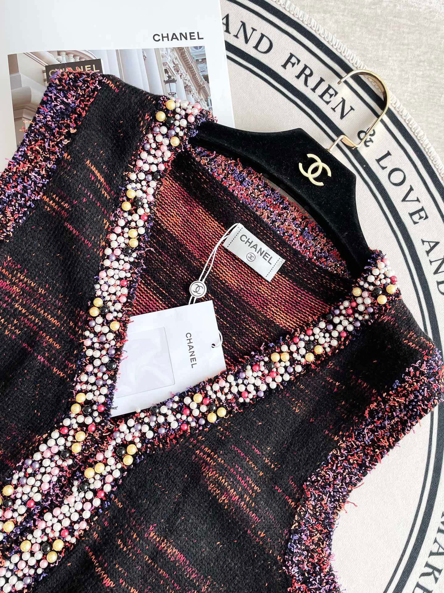 Chanel 2403 - Вязаный жилет ручной работы в этническом стиле