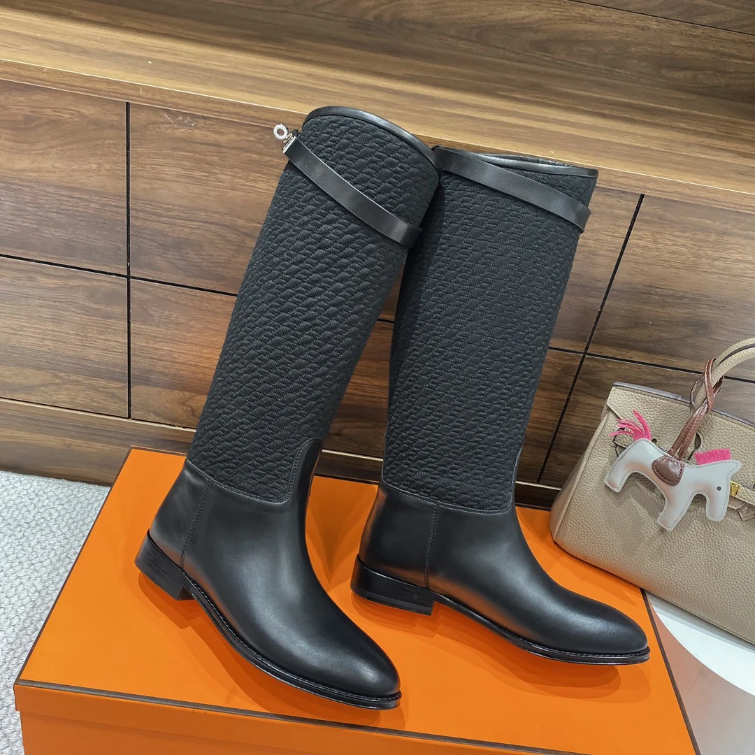 Новинка сезона осень/зима 2022 от Hermes - Ботинки Kelly с тиснением - Черные