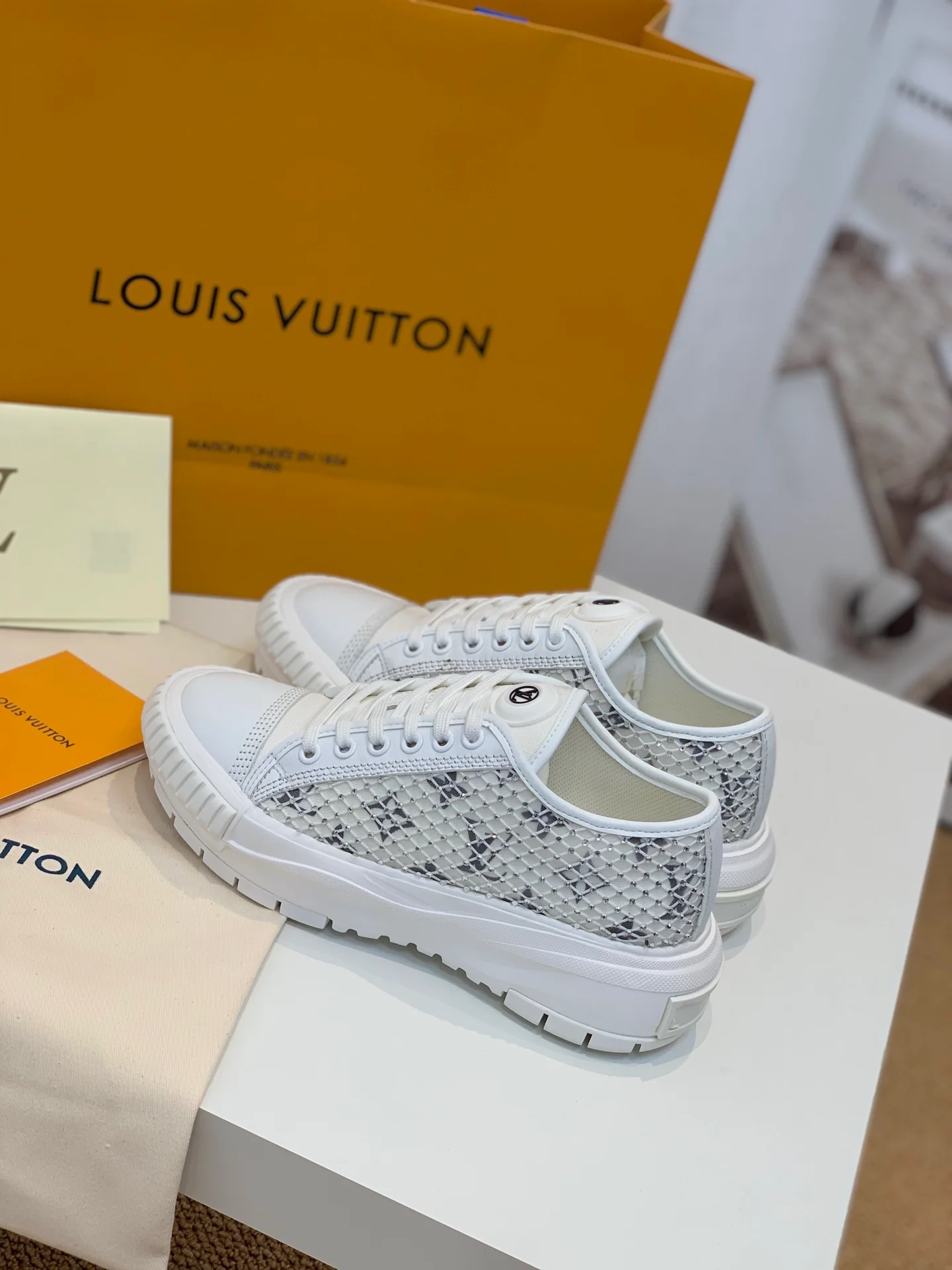 Обувь LV - LV Squad - Верх из сетчатой ??ткани с кристаллами - Низкие повседневные туфли