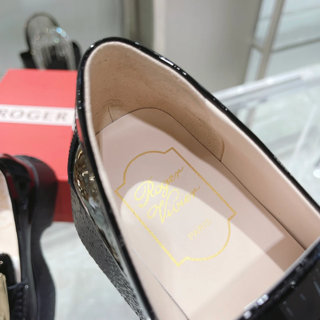 Новые лоферы RV на толстой подошве с квадратными пуговицами, осенне-зимняя коллекция.