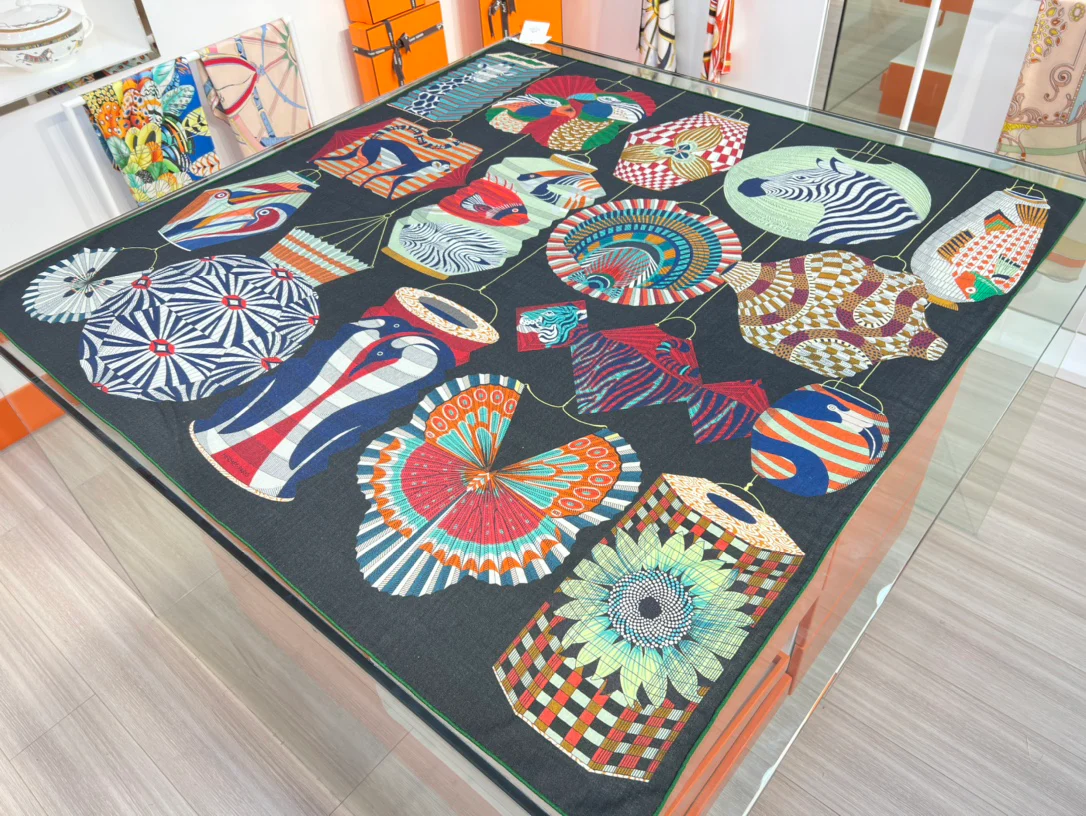 Большой двусторонний бархатный шарф Hermes - 140 см - 004