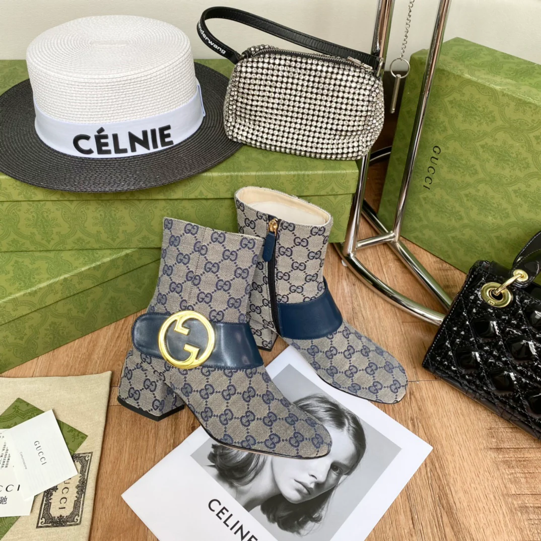 Новинка сезона осень/зима Gucci 22ss - Классические ботильоны с золотой пряжкой - Монограмма - 2