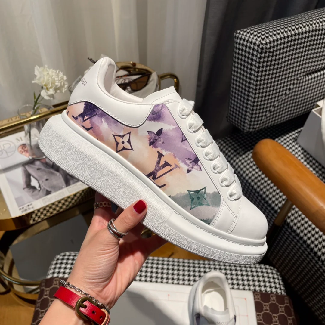 McQueen - Классические белые кроссовки в стиле LV