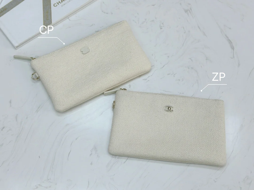 Пляжная сумка Chanel 25c, косметичка, ярко-желтая.