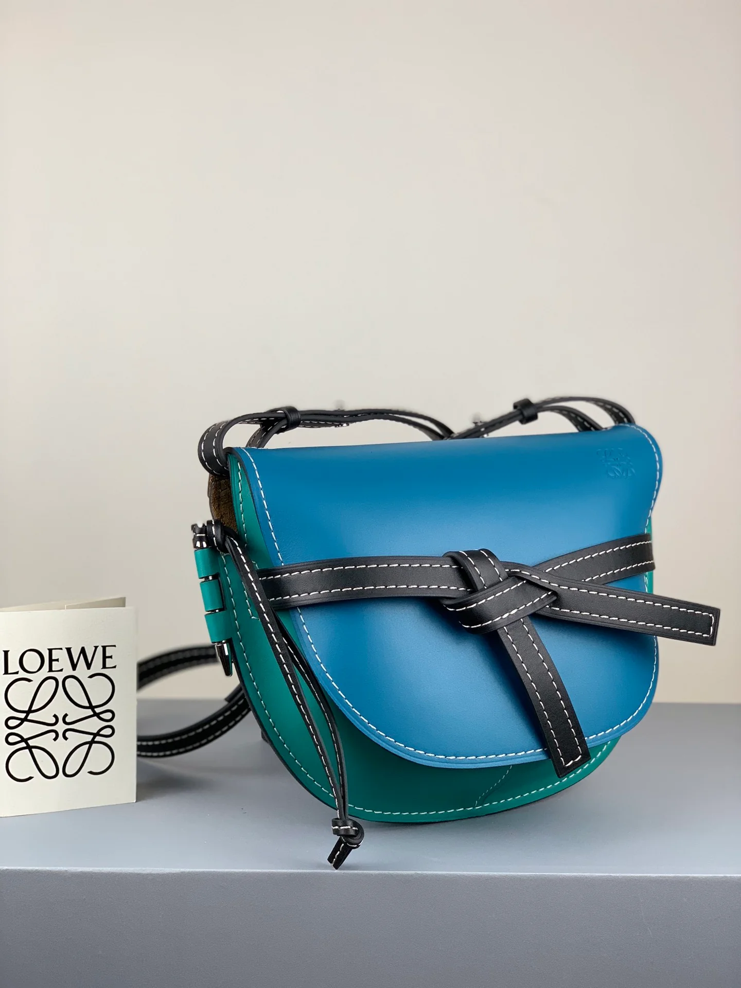 Loewe-gate-small-20x19x11-5-cm-6