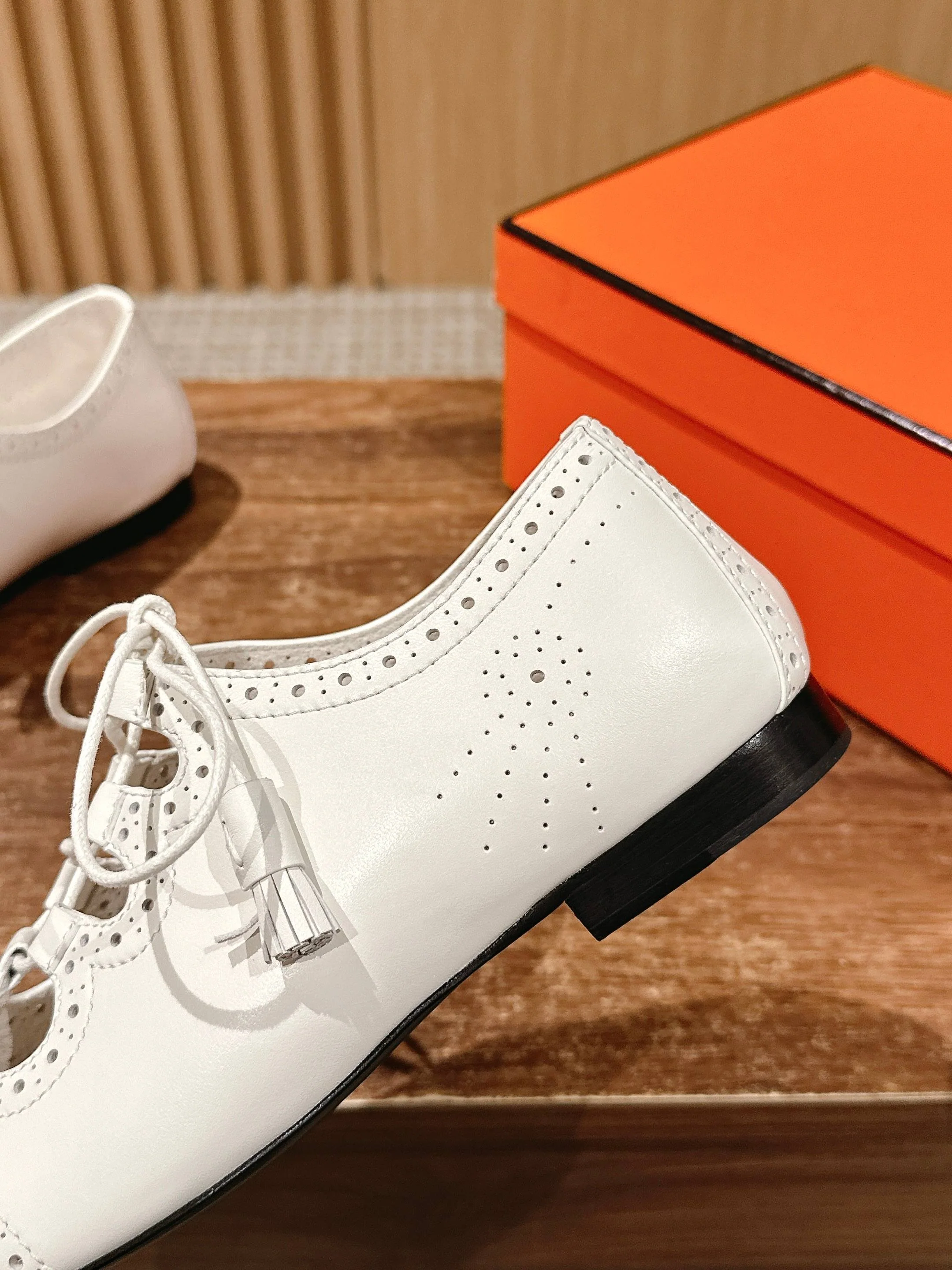 Hermes - Перфорированные балетки - Белые