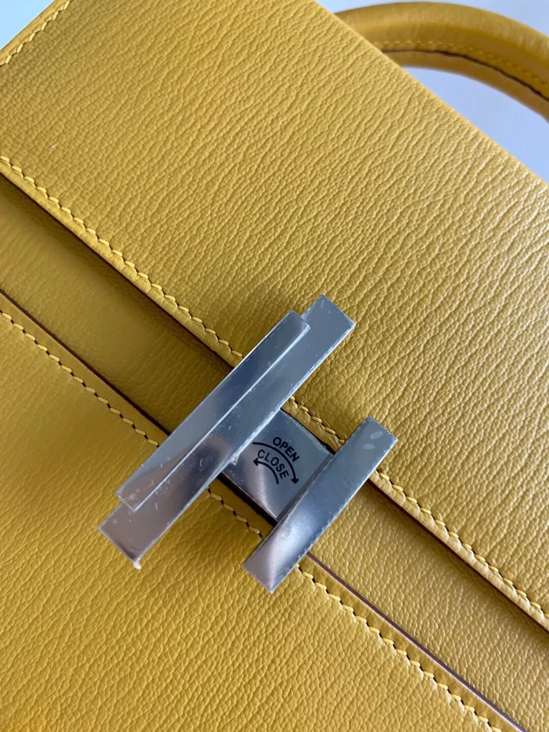 Hermes-cinhetic-24-chevre-amber-silver buckle