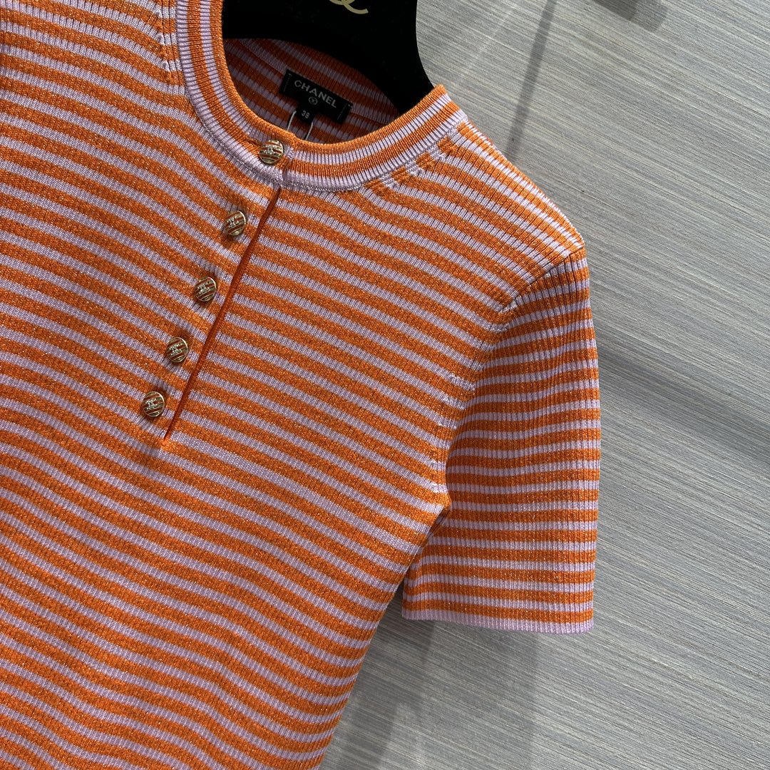 Chanel 2403 - Вязаный топ в лососевую полоску с золотой нитью