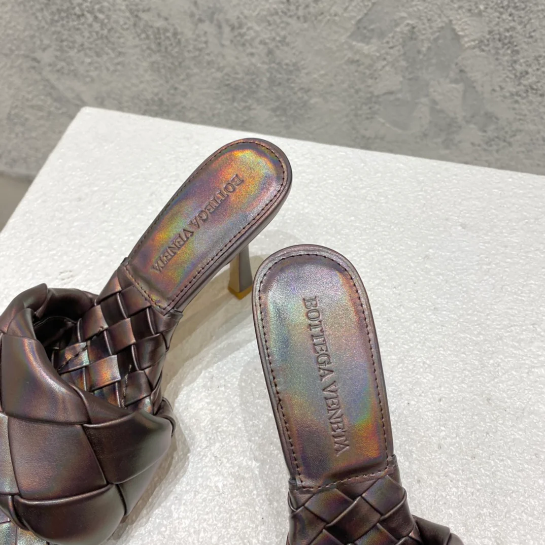 BV - Плетеные сандалии - Бронза