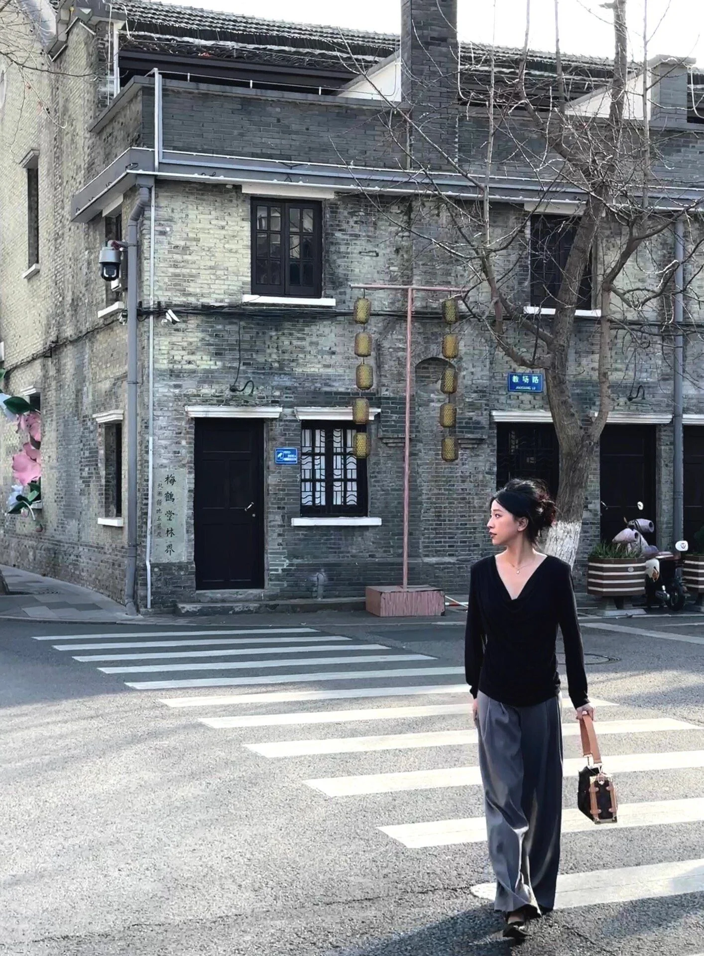 m46358-LV-side-trunk-mm-handbag/shoulder bag