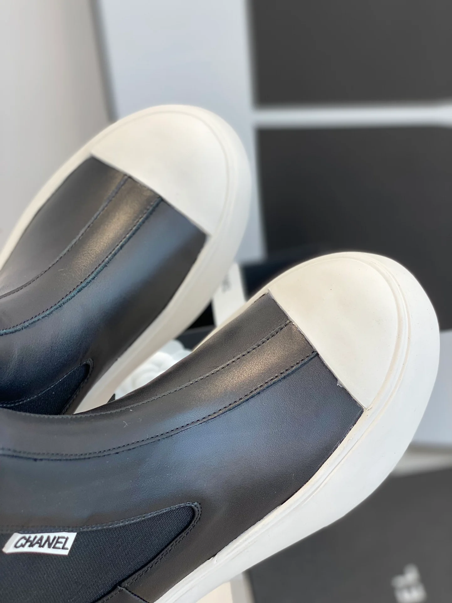 Повседневные высокие туфли на платформе от Chanel