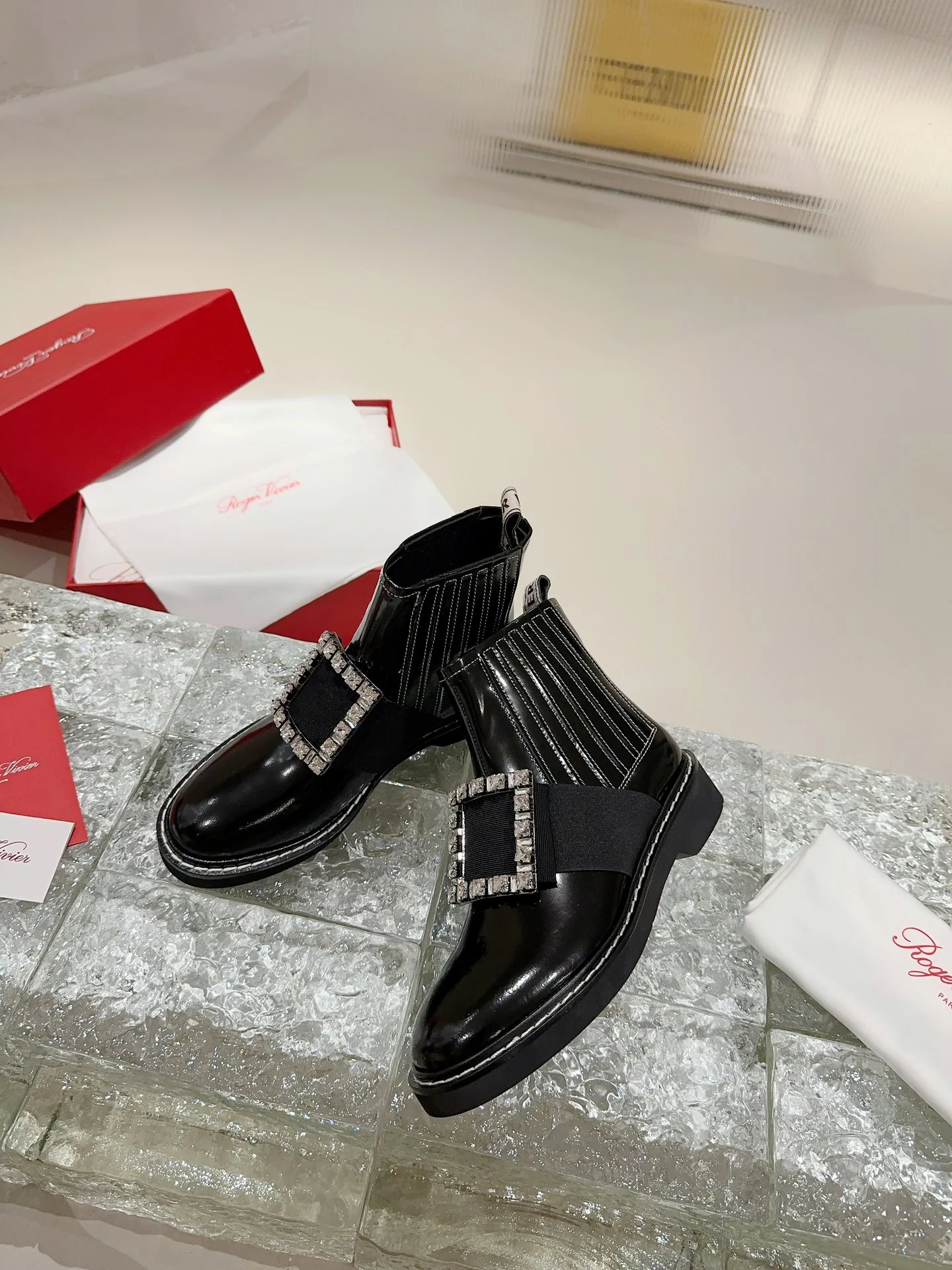 Ботильоны с квадратным носком и пряжкой - 2024 - Ботильоны с металлической пряжкой - Черные - 1