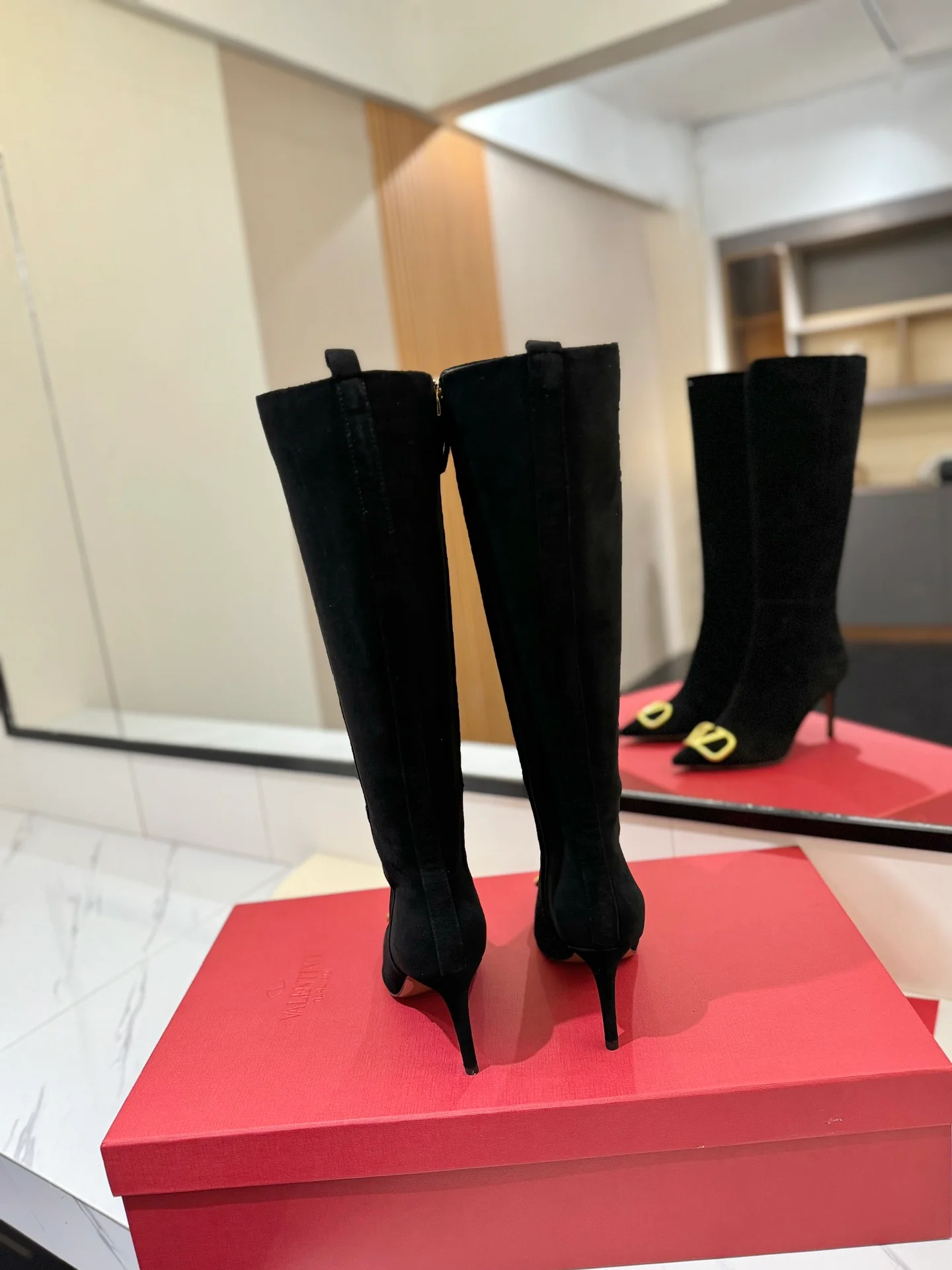 Ботинки для верховой езды Valentino 2024 - Изображение из коллекции - 1