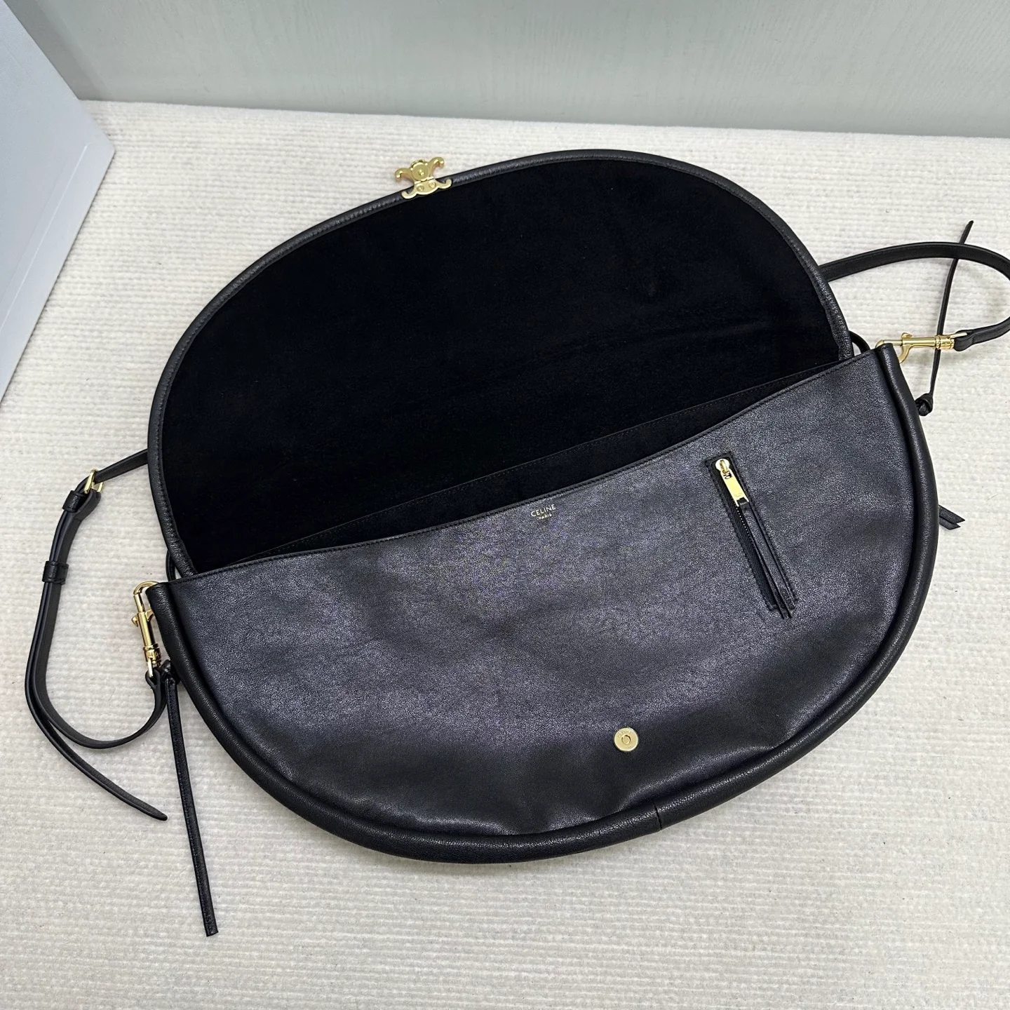 Сумка Celine Halfmoon - черная