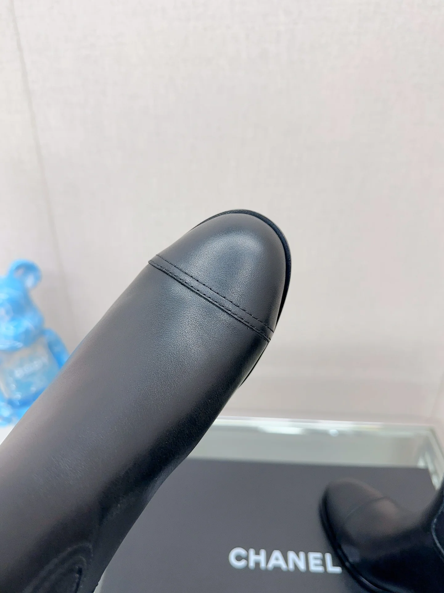 Новинка сезона осень/зима 2023 от Chanel - Ботильоны на массивном каблуке - Черные