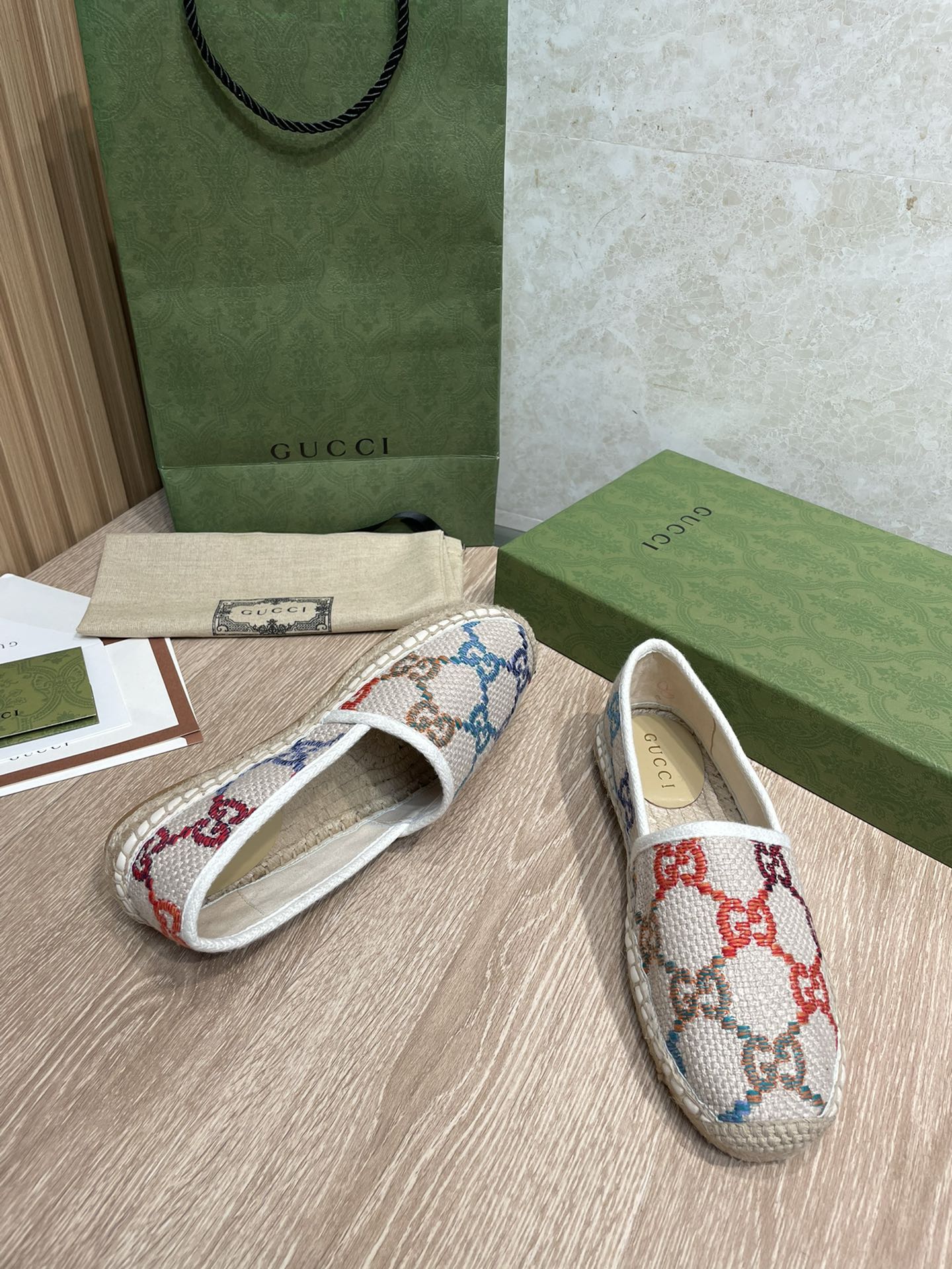 Gucci - Соломенные рыбацкие туфли