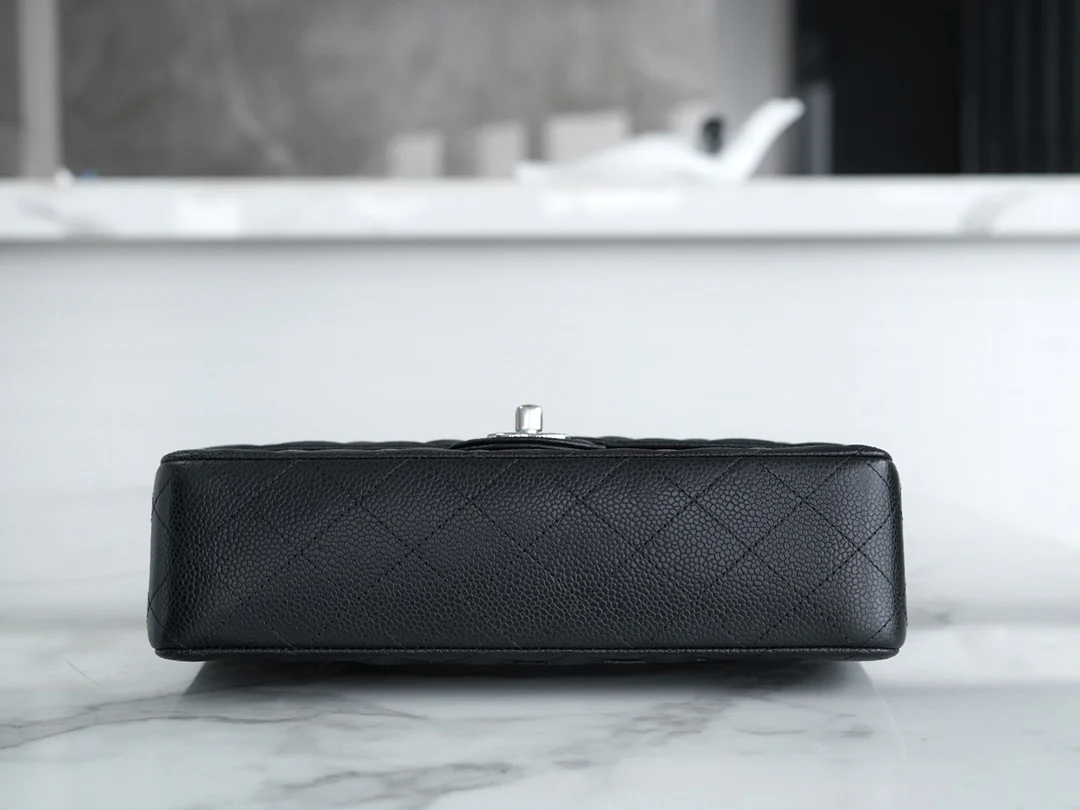 Chanel Classic Flap Caviar Black Medium