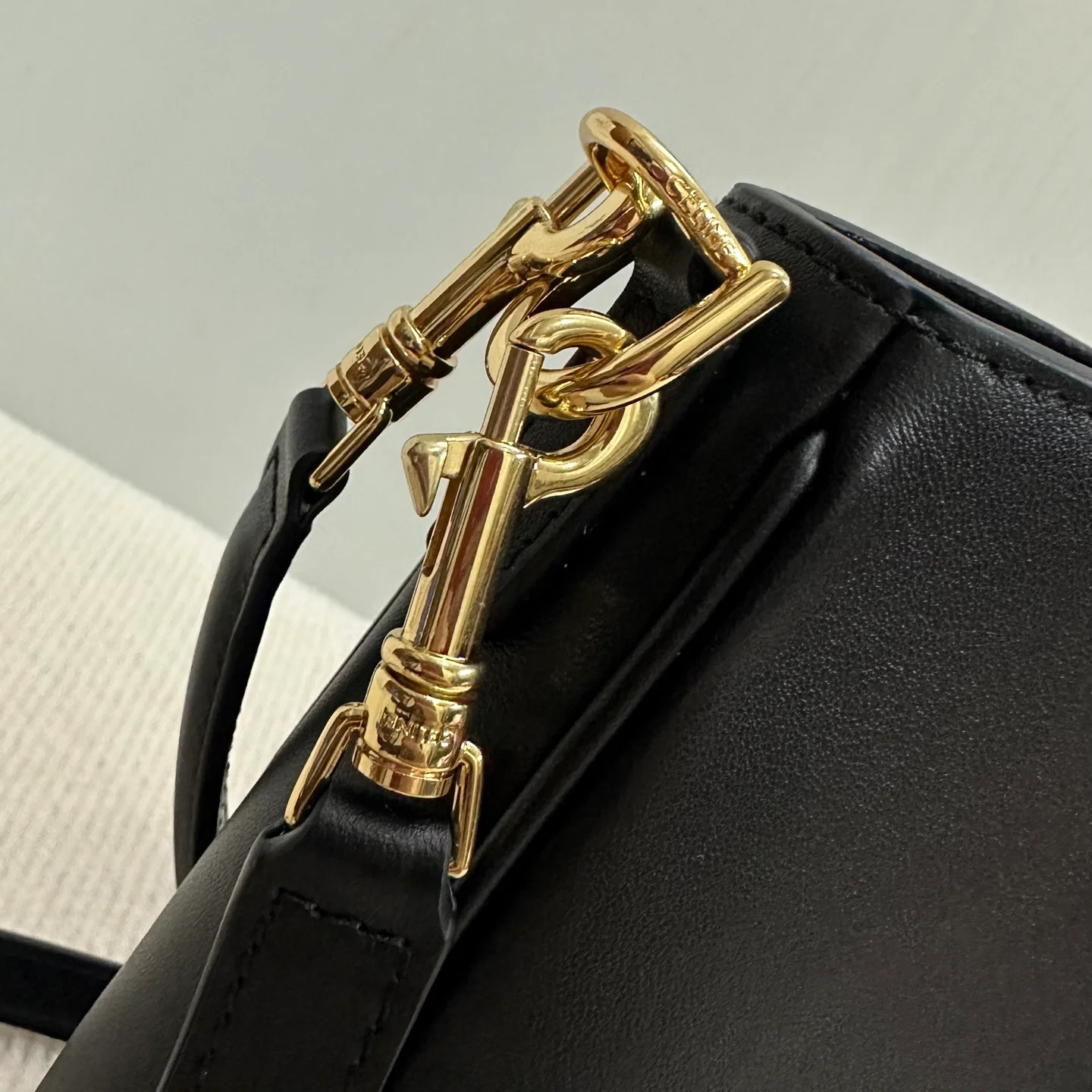 Селин Камиль 16, мягкая, маленькая, черная