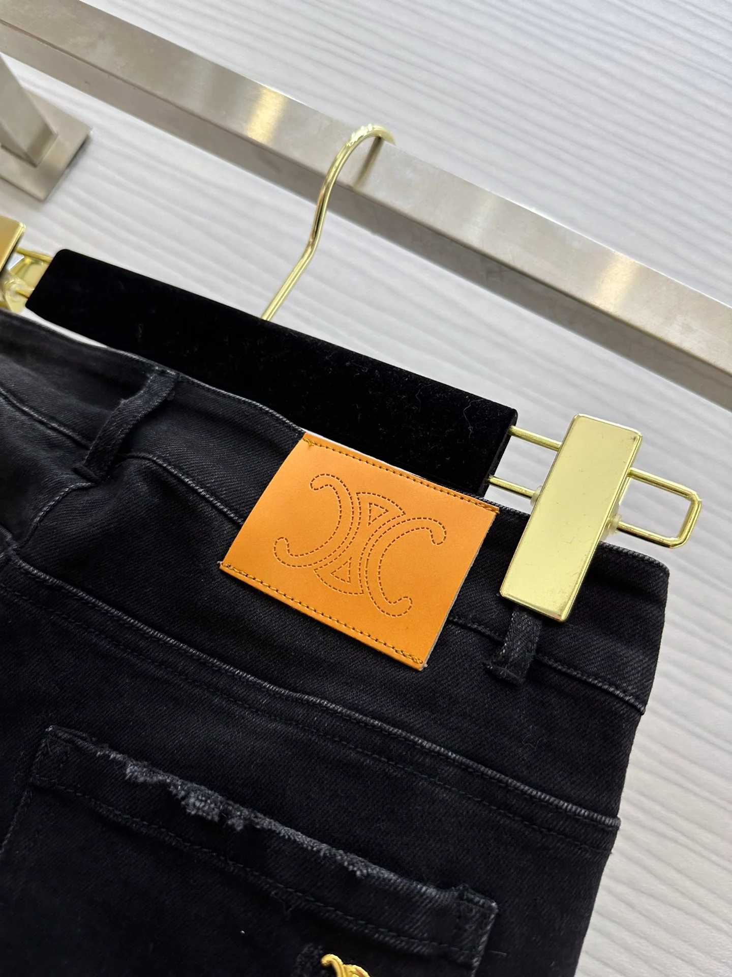 Новые джинсы Celine 2403-24 весна/лето, расклешенные, черные.