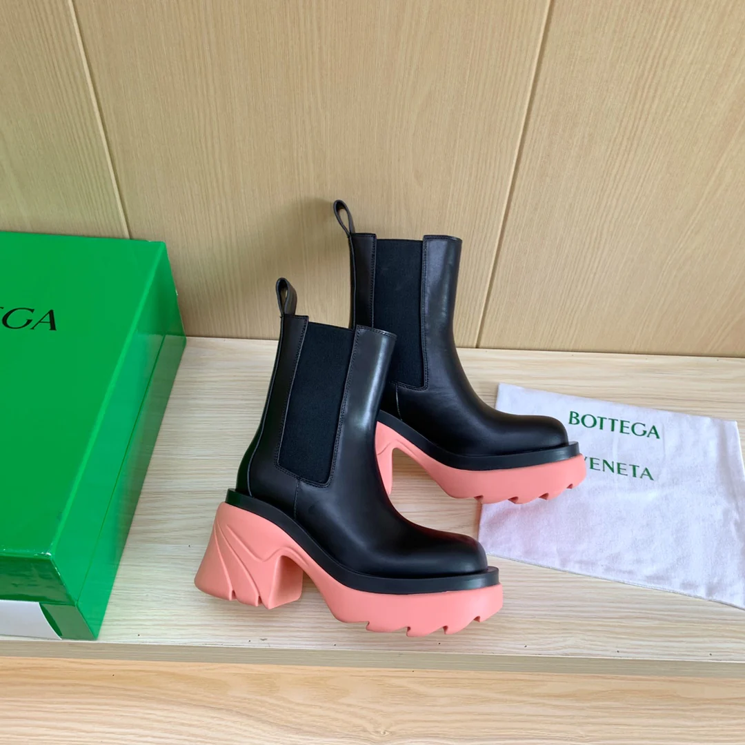 BV-22ss - Ботинки на платформе до середины икры - Foundation