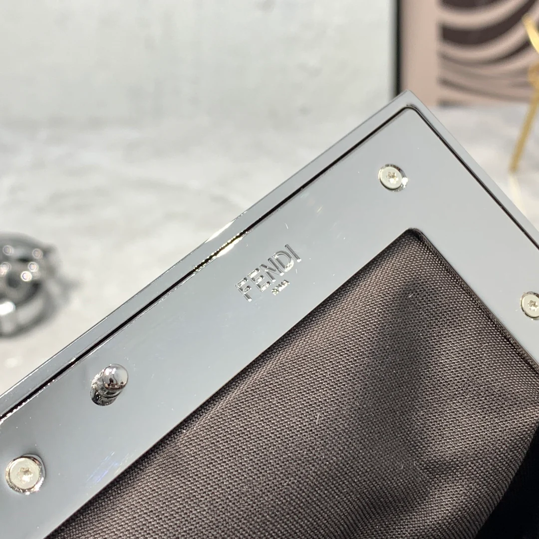 Сумка Fendi First Handbag - Маленькая - Матовое серебро с бриллиантовой отделкой