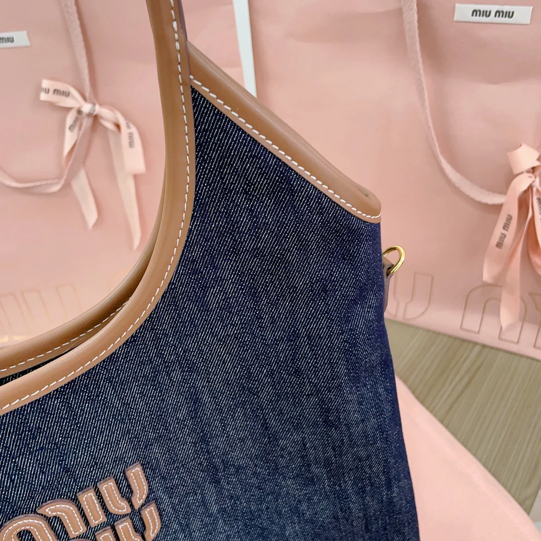 Сумка-тоут Miu Miu Ivy - Isetan Limited Edition Denim - Маленькая