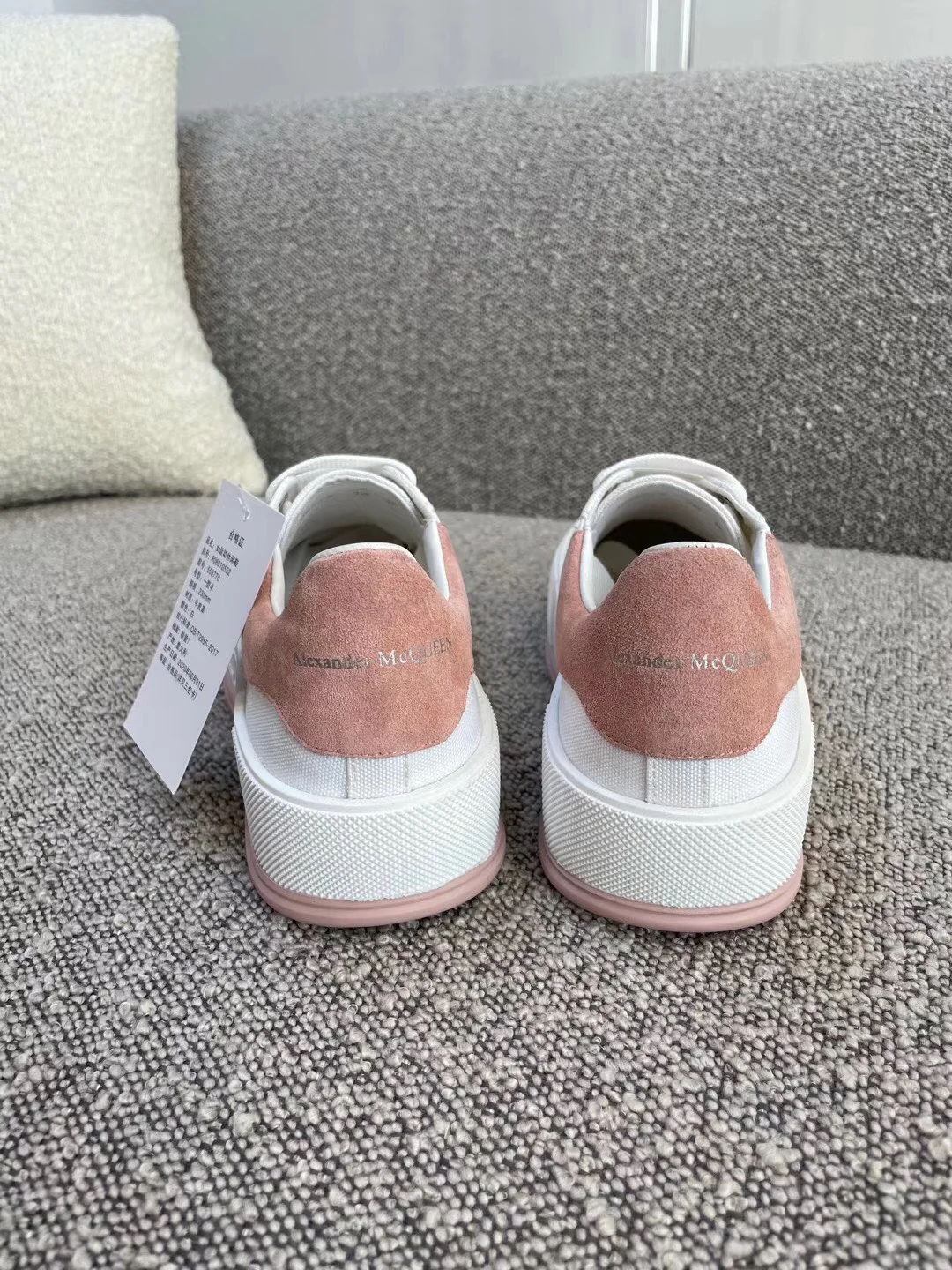 Низкие парусиновые кеды McQueen - белые.