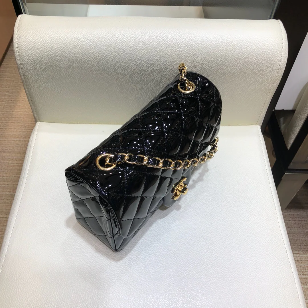 Сумка Chanel CF - лакированная кожа - золотая цепочка - 20 см