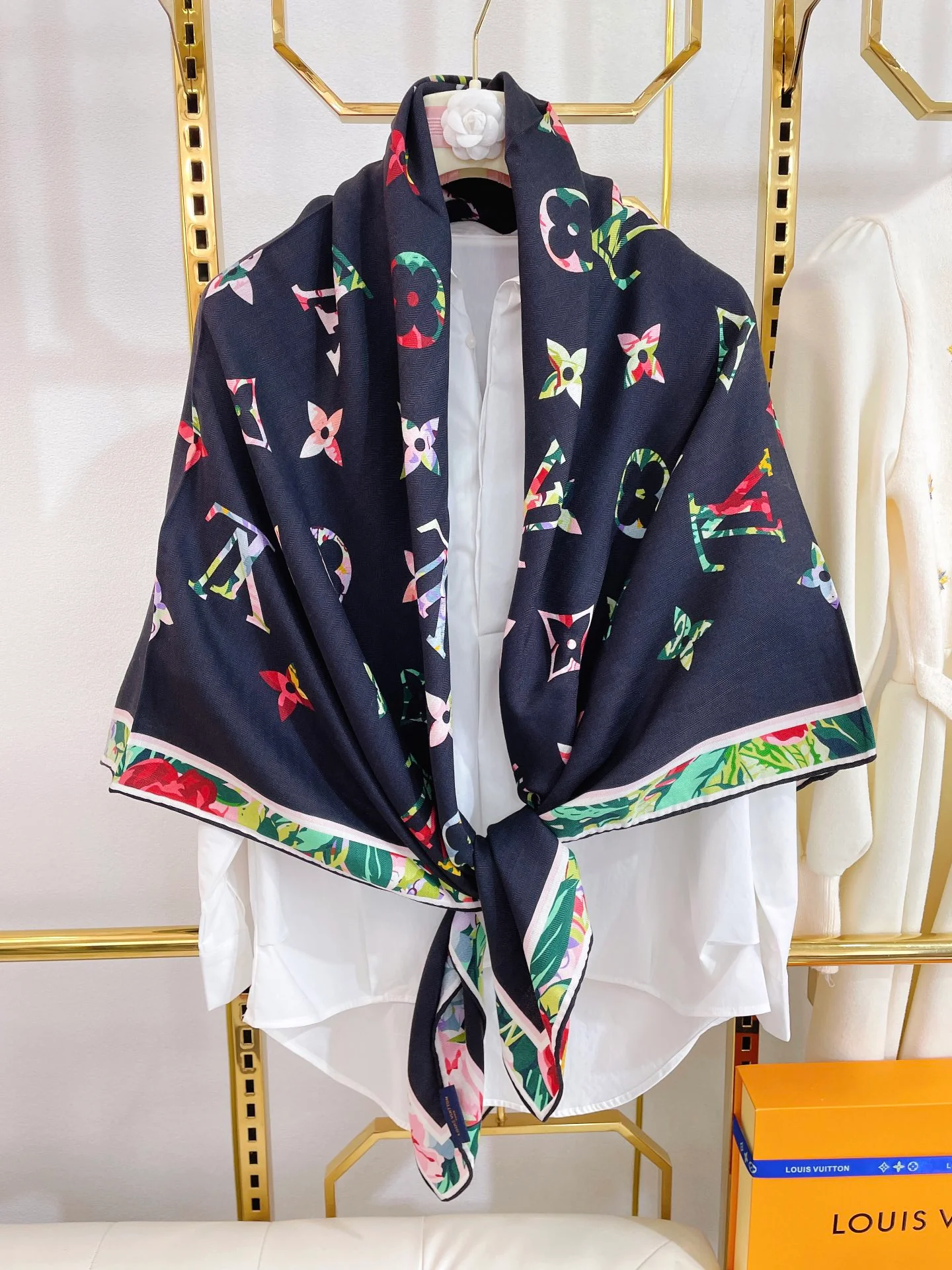 Квадратный шелковый бархатный шарф Hermes - 140 см - 70% кашемир - 30% шелк