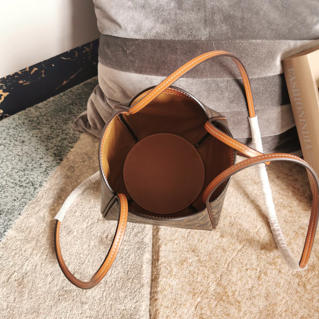 Сумка Celine Monogram Lantern Bag - желто-коричневая