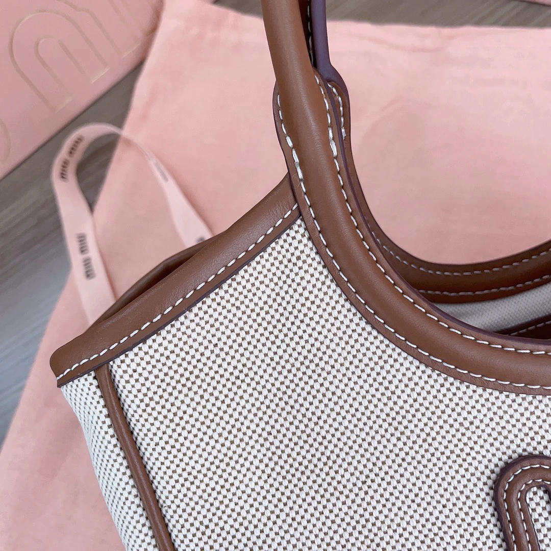 Сумка-тоут Miu Miu-5bg288-Isetan Limited Edition, маленькая