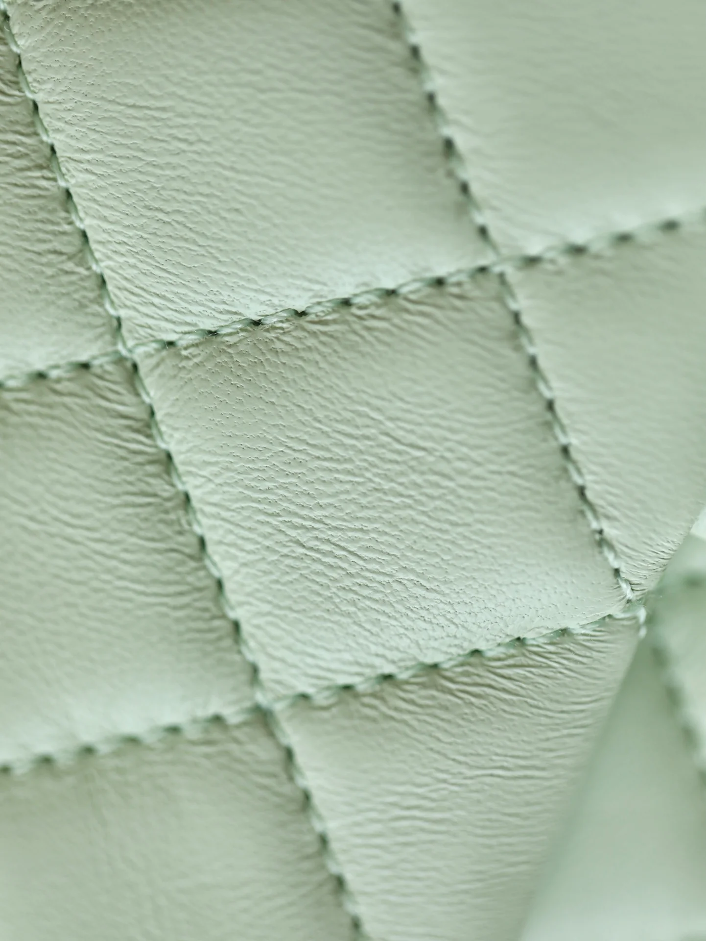 Chanel - Сумка-клатч Golden Globe Square Flap Bag - 18 см - Овечья кожа - 2 шт.