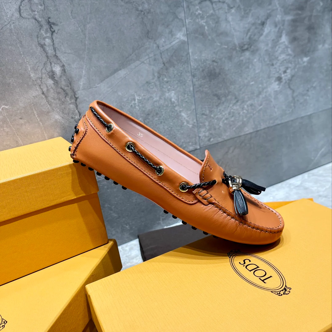 Tods - Подвеска с кисточкой - Лоферы - Туфли без шнурков