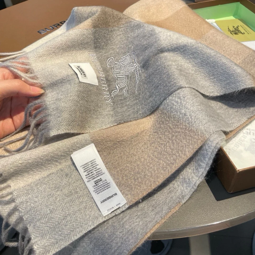 Шарф Burberry в клетку 2024 года - 30 - 180