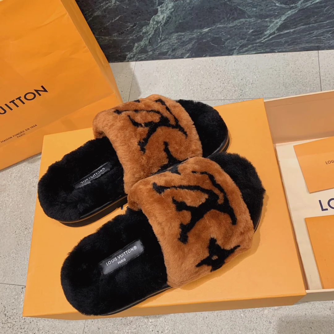 Тапочки LV Teddy из овчины - коричневые