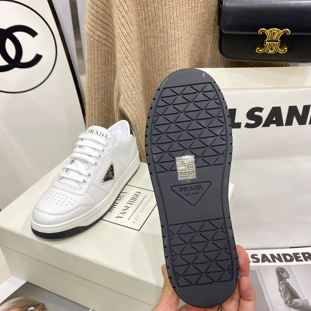 Обувь Prada - коллекция Prada весна-лето 2022 - парный стиль - белые кроссовки