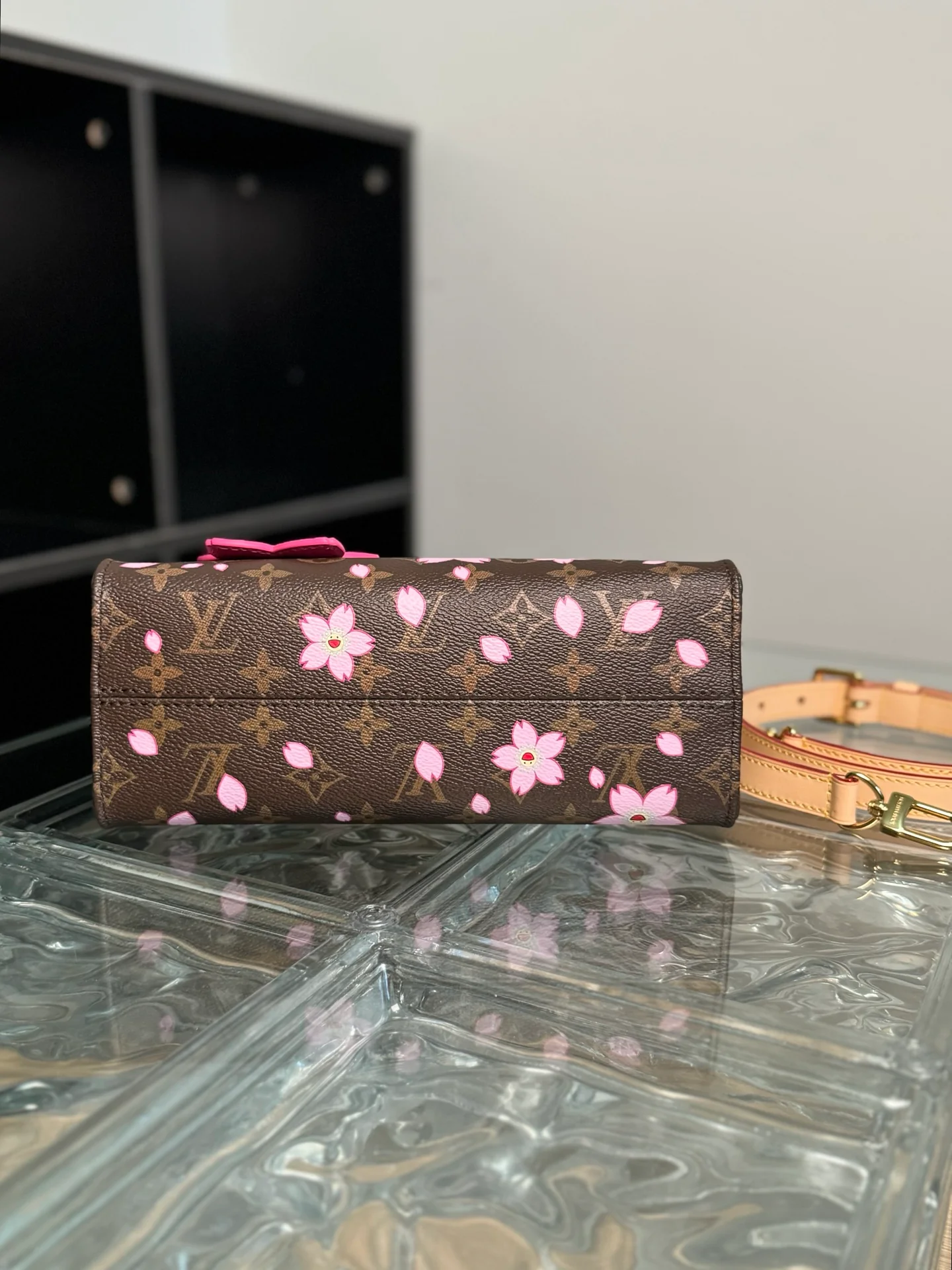 LV-m13269-tm-onthego handbag-small-cherry blossom design