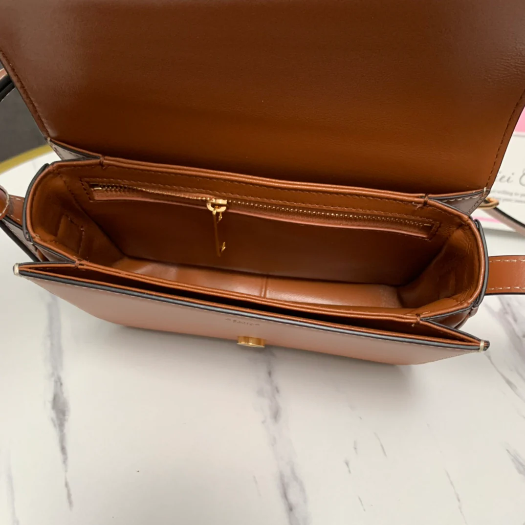 Celine - Новая благотворительная акция ?Триумфальная арка? 2022 года - для подростков