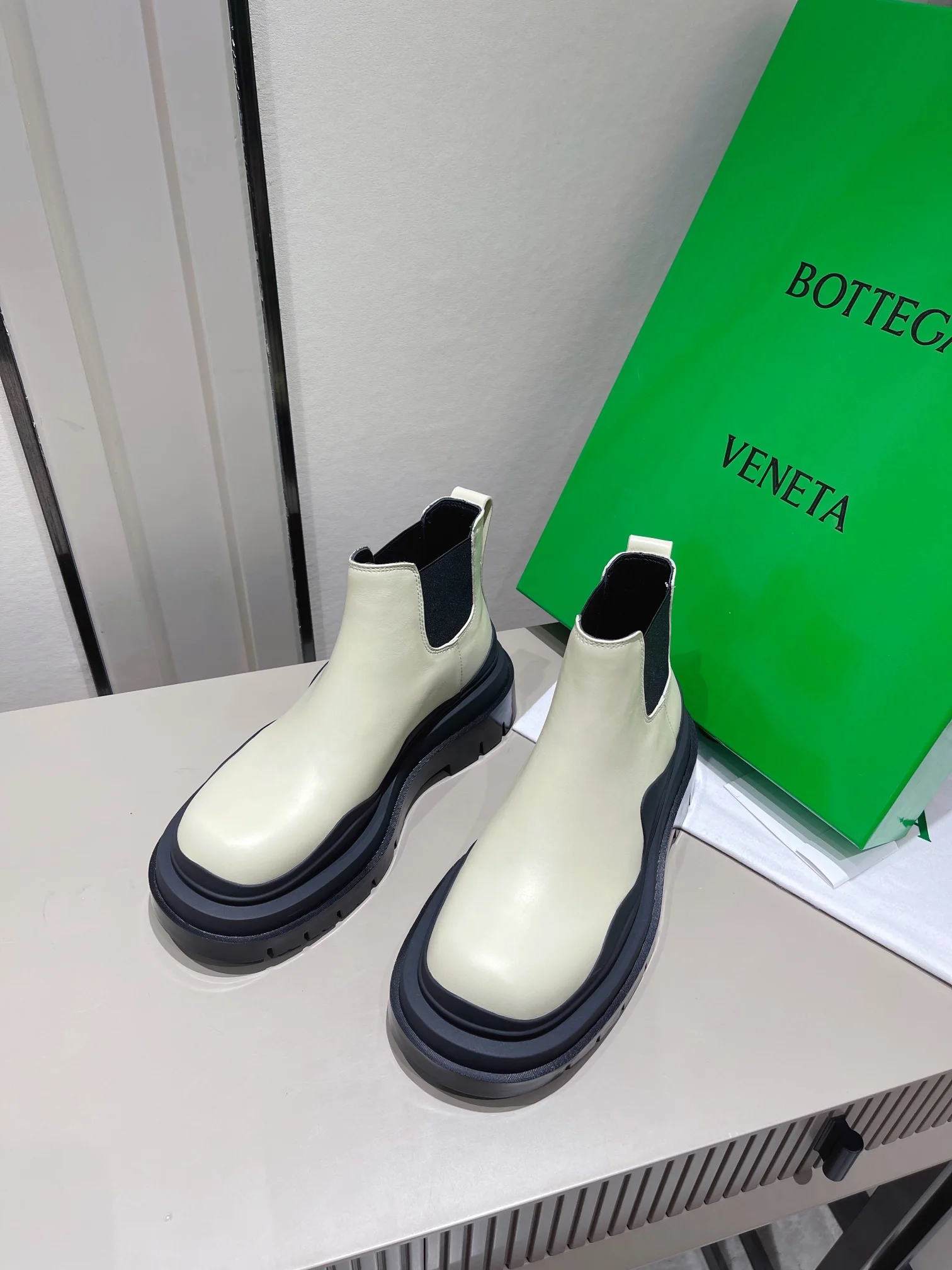 BV - Ботильоны на платформе - Белые