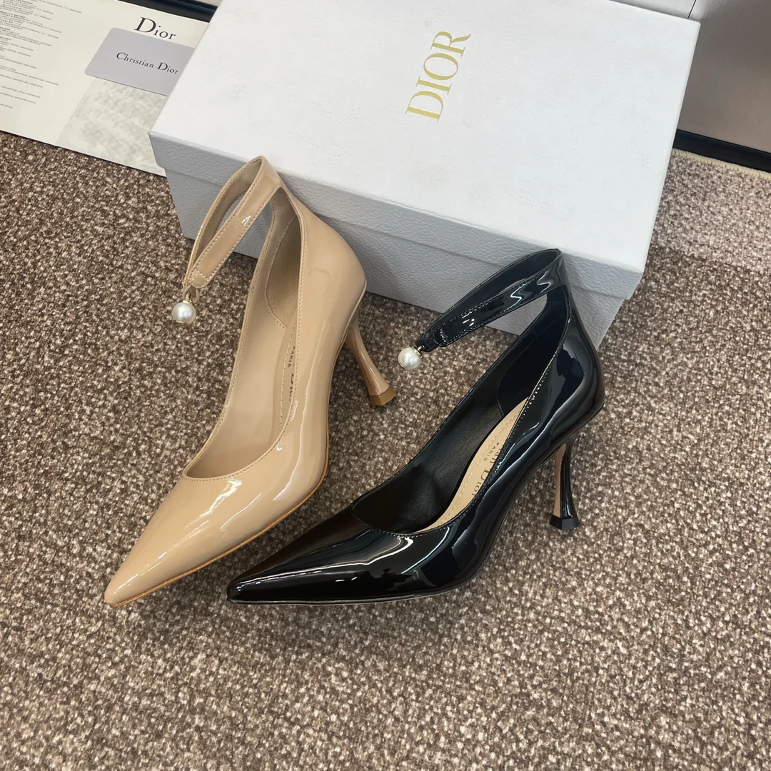 Туфли на высоком каблуке Dior 2024 с жемчугом - изображение из коллекции