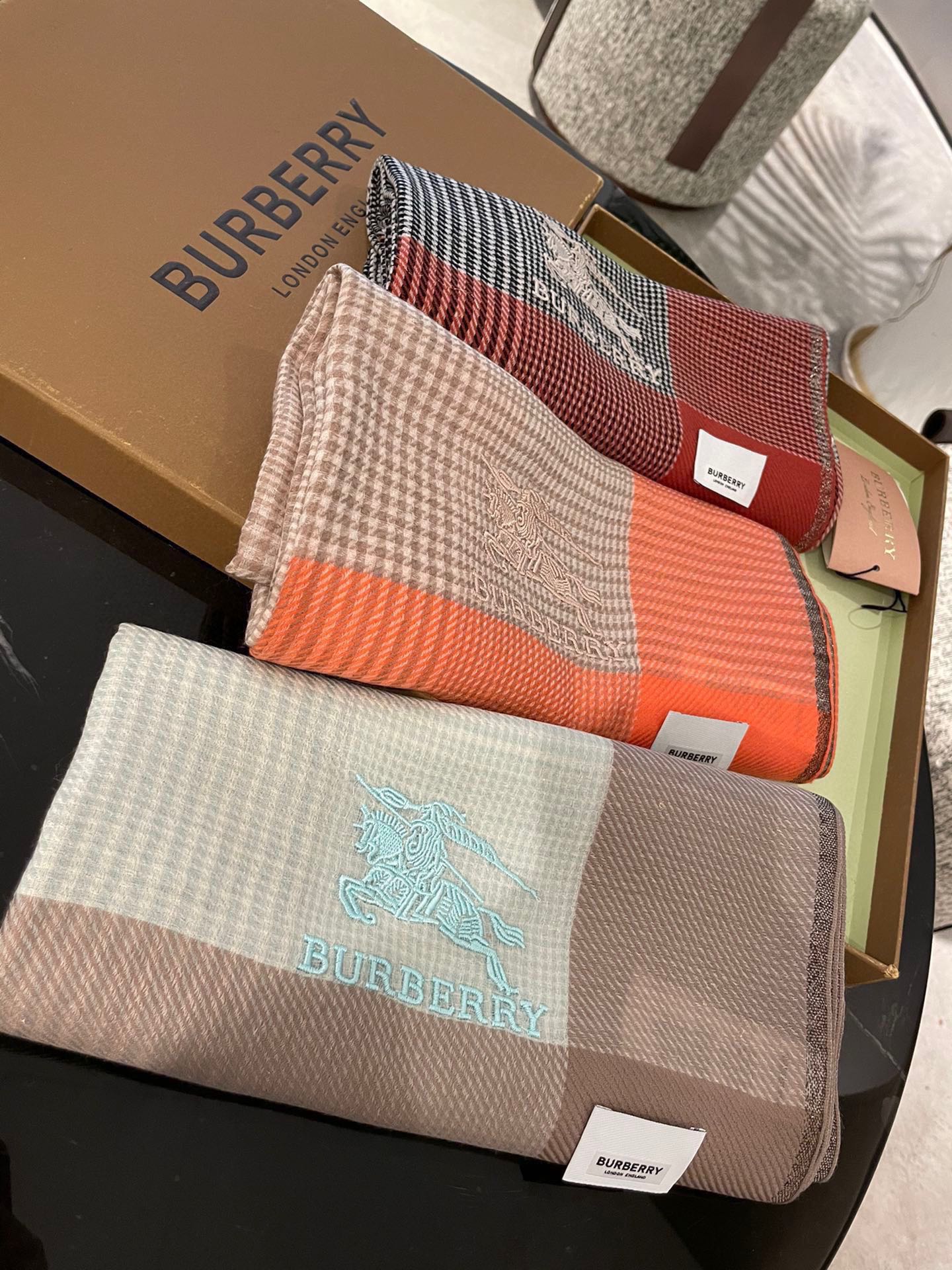 Кашемировый шарф Burberry - 105-180 см